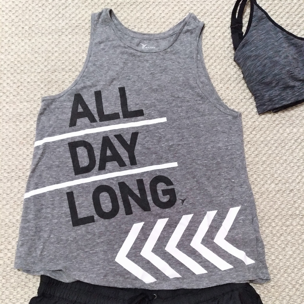 Old Navy Active Graphic Tank Top Soft & Cute!